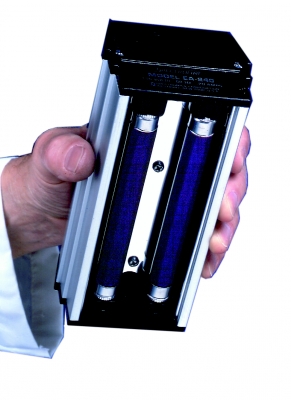 Two 4-Watt integrally filtered tube, 620 Typical Peak Intensity (µW/cm2) at 6", 3 ¼" x 7" x 2 ½"